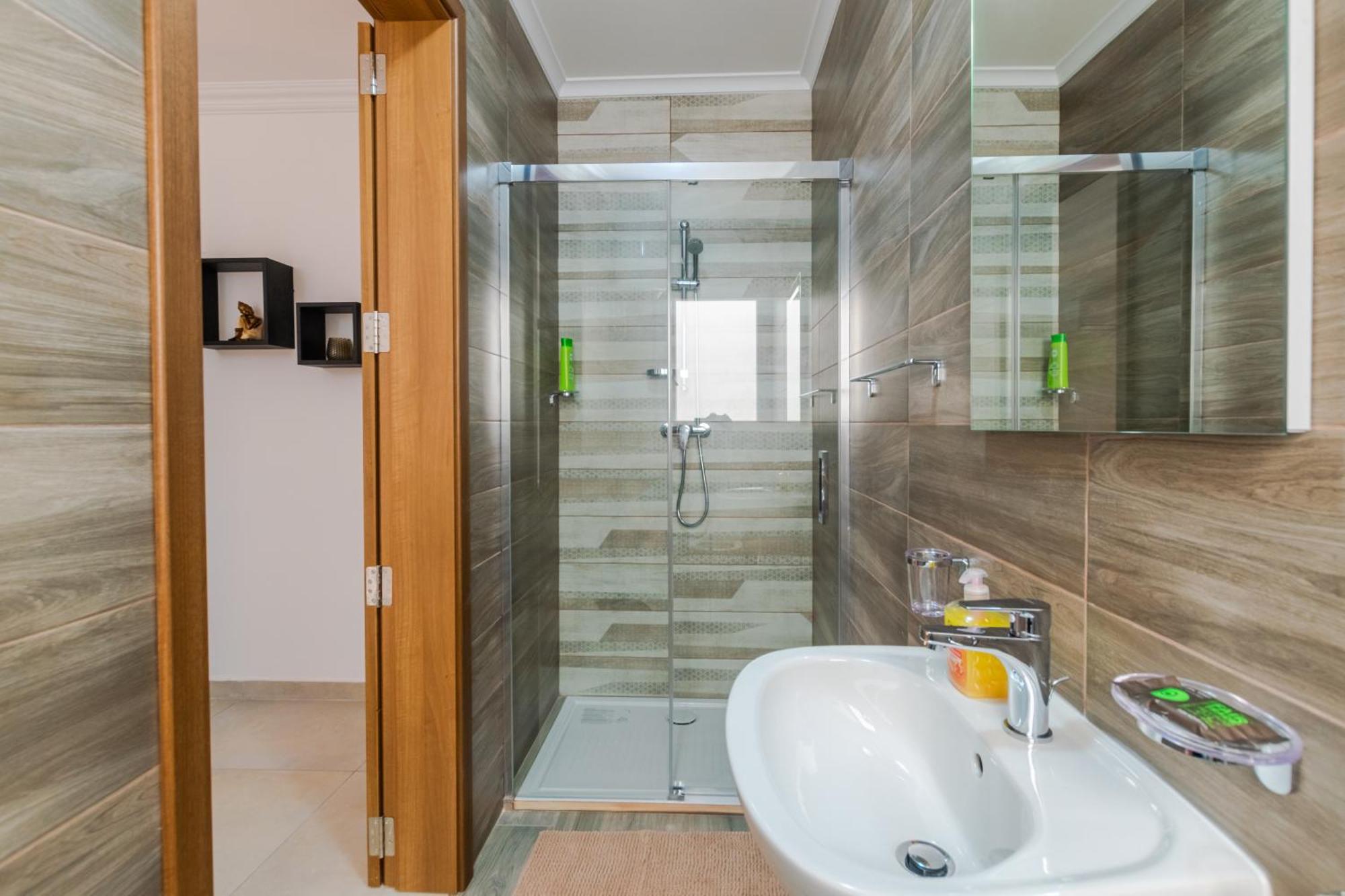 Spacious Brand New Apartment 3 Bdr 2Bth Bugibba St. Paul's Bay Exterior photo